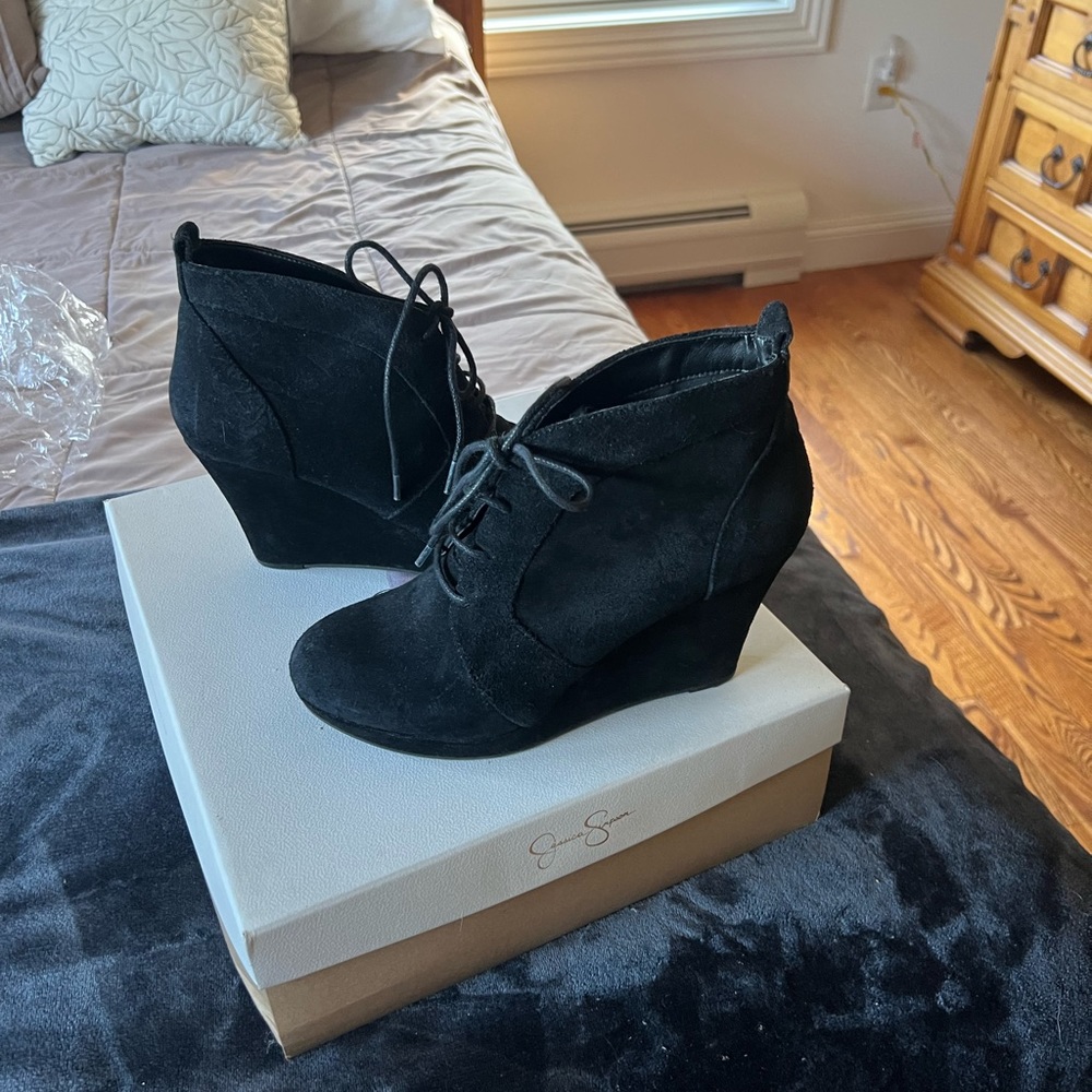 Jessica Simpson Wedge lace up ankle boots; black suede